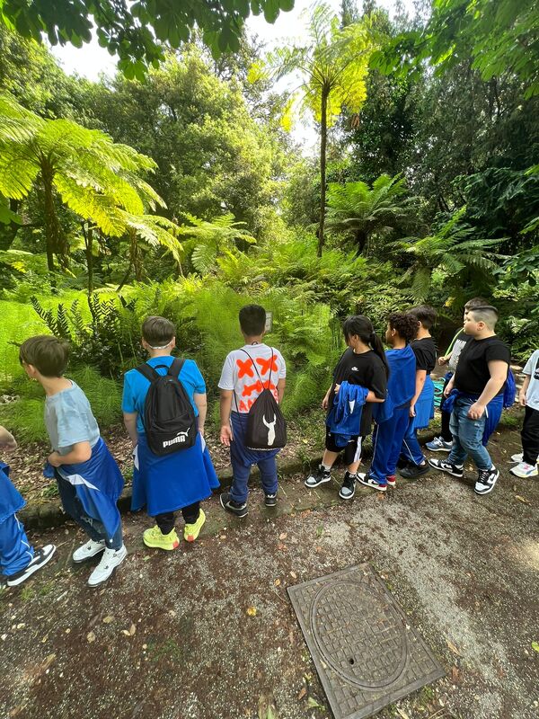 <h1>Giardinieri in erba</h1>
Visita all'orto botanico di Napoli