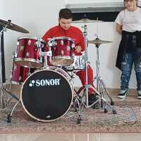 ***Esercitazione alla batteria***
Riproduzione di una parte di brano, autonomamente